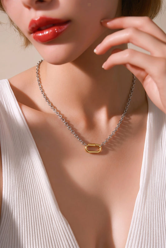 Collar Cadena Plateada Dije Eslabón Dorado
